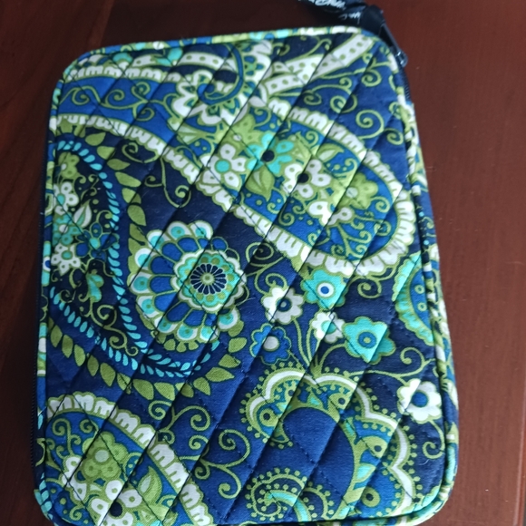 Vera Bradley tablet case/sleeve with zipper NWOT - Picture 2 of 4